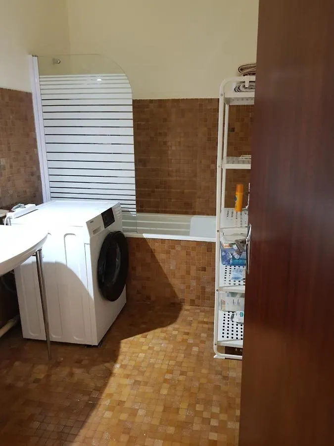 Superbe Appartement En Residence Avec Parking Toulouse 0*,